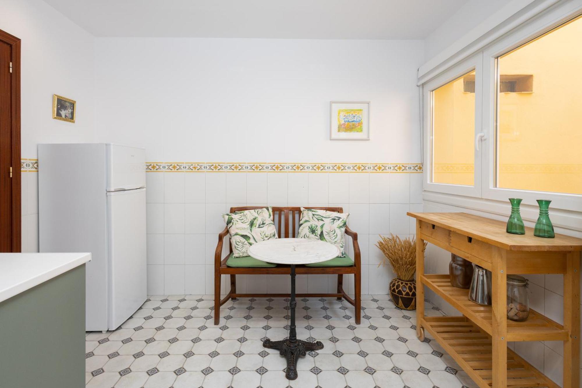 C92 - Rustic Two Bedrooms Apartment With Terrace Malaga Bagian luar foto
