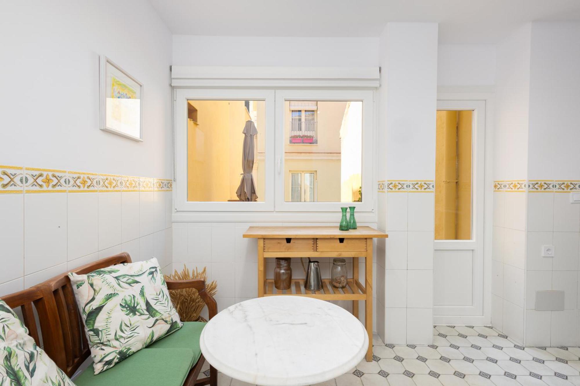 C92 - Rustic Two Bedrooms Apartment With Terrace Malaga Bagian luar foto