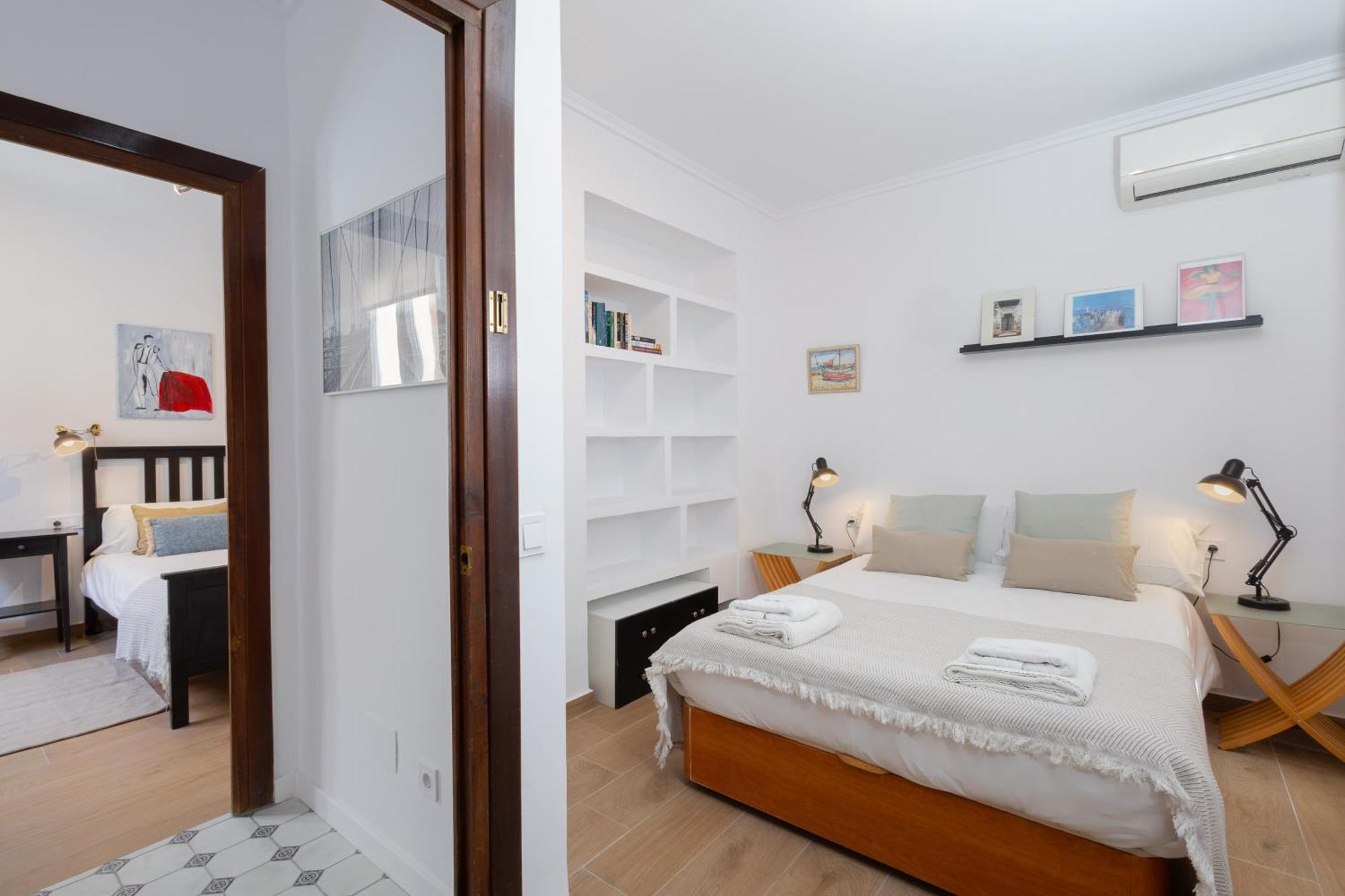 C92 - Rustic Two Bedrooms Apartment With Terrace Malaga Bagian luar foto